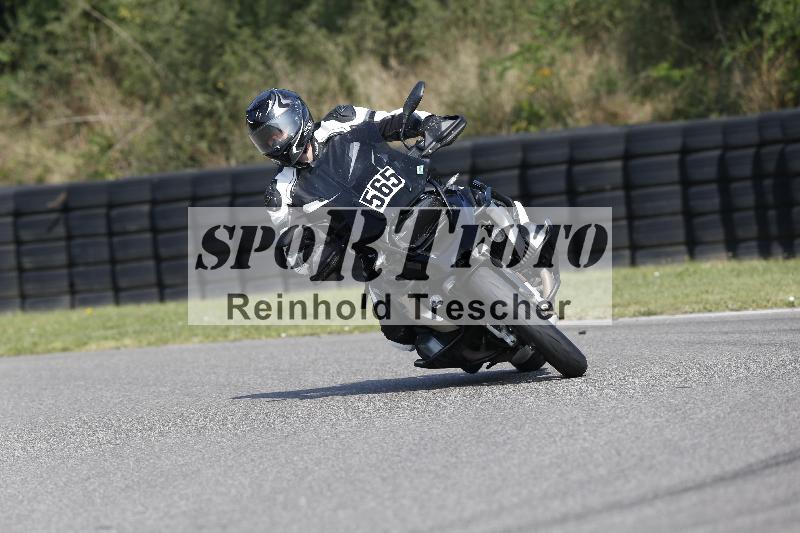 /45 10.08.2025 Plüss Moto Sport ADR/Freies Fahren/565